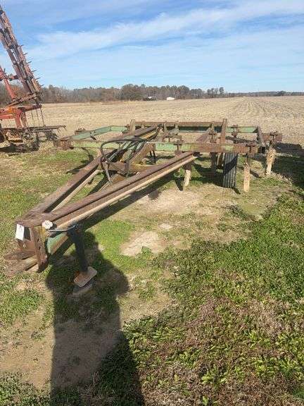 John Deere 12 Shank Chisel Plow