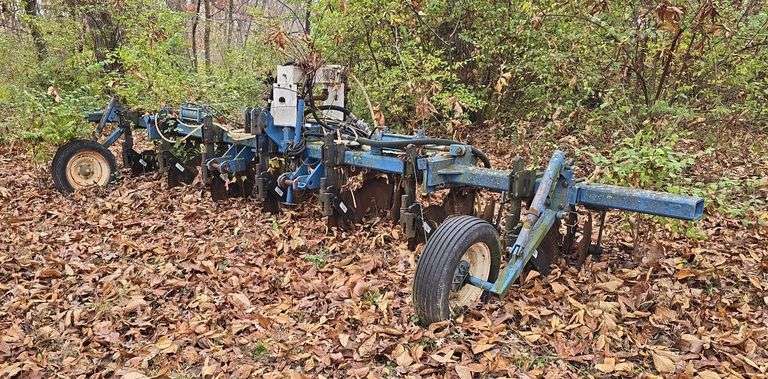3pt 7 Knife Anhydrous Tool Bar, Cooler, disc covers, single tank hookup, raven monitor