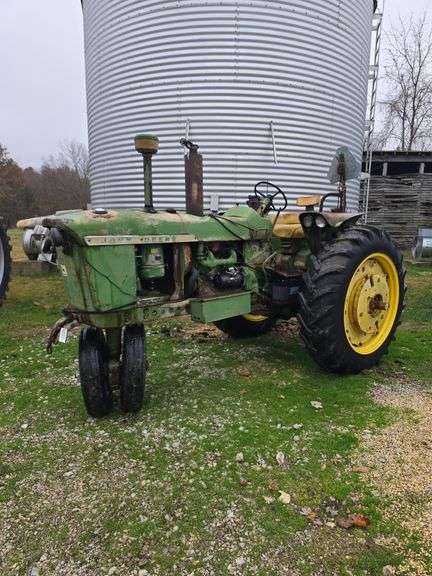 1961 John Deere 3010 Diesel, hours unknown, Narrow Front, New front tires, newer rims, converted to 12 volt, 2023 batteries, with 3020 motor, 1 family owner, 15.5-38 tires, 540pto, synchro, rear wheel weights, Diesel,
