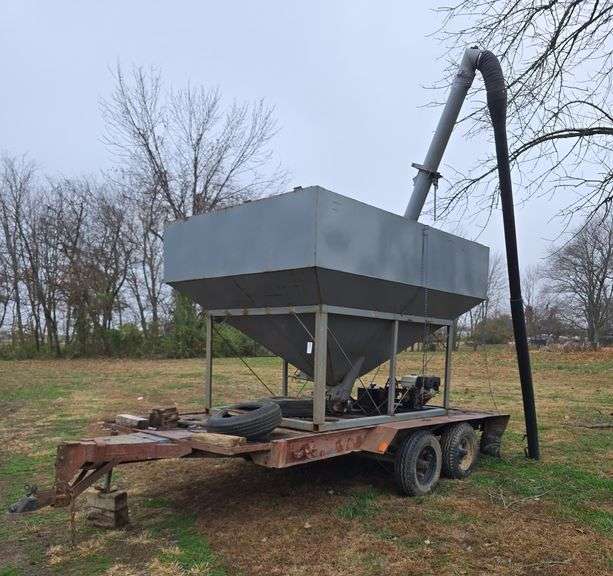 Homemade Seed tender Trailer, holds 4 pro-boxes, Honda Engine, with hyd control, steel auger, dual compartment, on tandem axle trailer, no-title