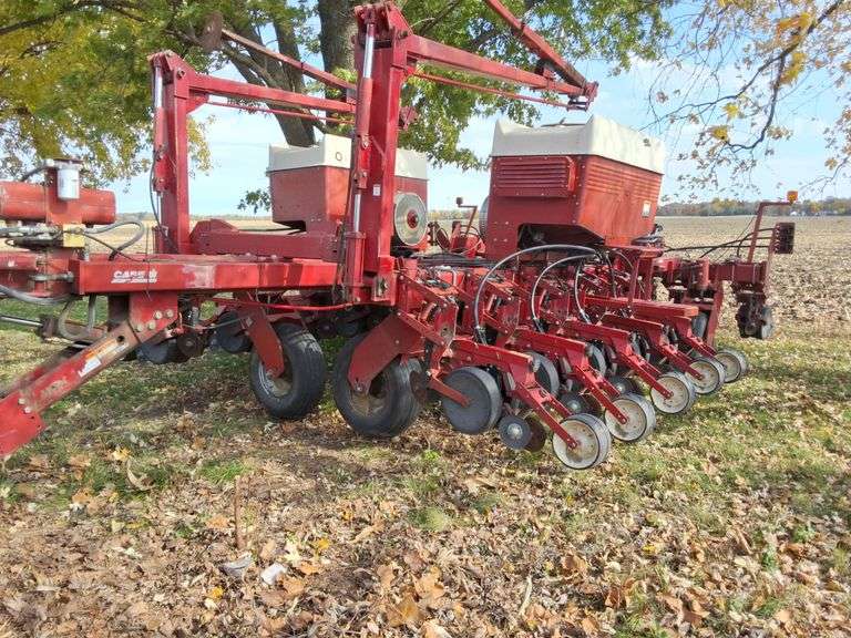 Case 955 Cyclo Front Fold 16 Row Planter, 30'', Small 1000pto Pump s/n - DBC0001409