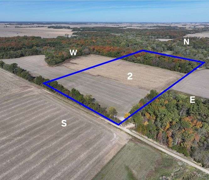 Tract 2 • 20 + or – acres, 14.75 + or – tillable, 4.25 + or – wooded acres. located in Sec 5, North Muddy (S) Township   Soil Productivity Index 105.9, Large Trees, Whitetail Deer & Wild Turkey Hunting. Newton Schools. (EJ Water is not directly in front of the property it is down the road)