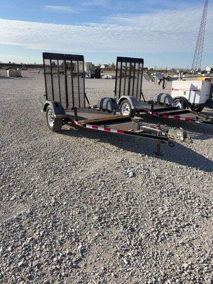 2014 2'' Ball Pull Type Trailer, Single axle with ramps, 3500lb axles