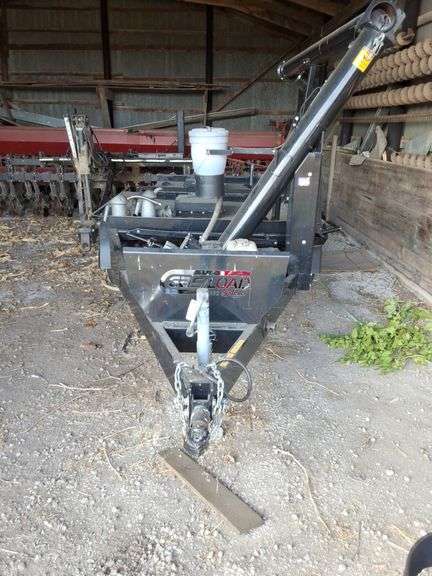 Eazy Load Seed System Seed Tender, 2 Box, Electric Start, Honda GX160 Engine Poly Auger, Tandem Axle