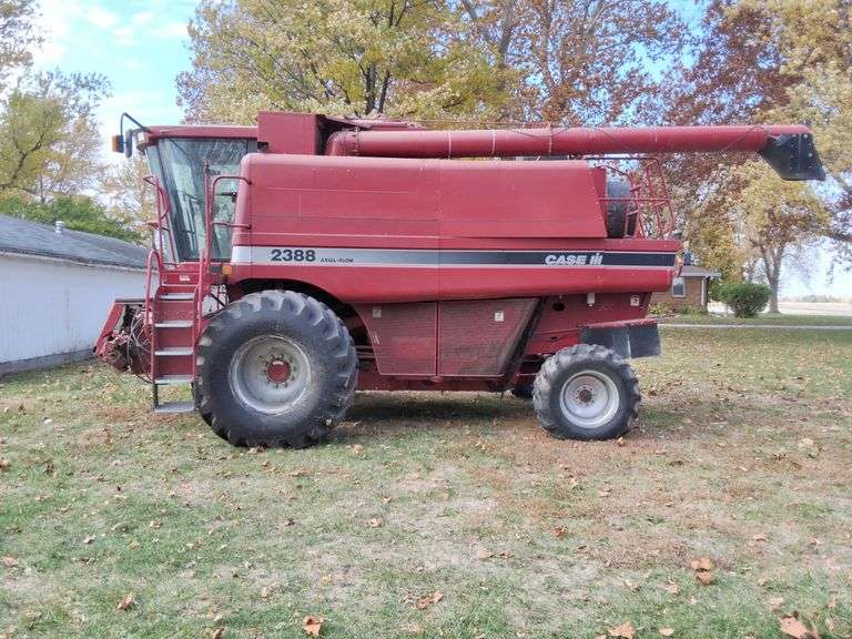 2001 Case IH 2388 Axial Flow Combine, 30.5-32L, 2wd, 4,260 Engine hours, 3,220 Separator hours, Fold Up Hopper Extensions, s/n- JJC0270077.