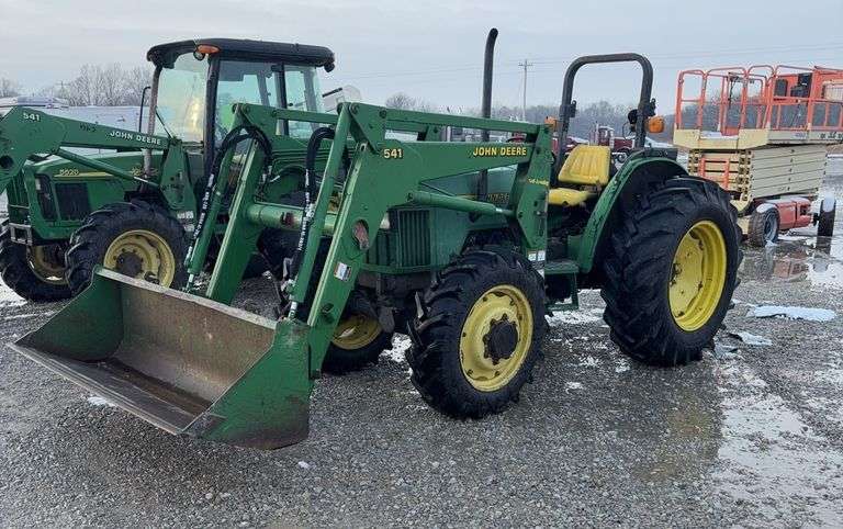 1993 John Deere 5400 Loader Tractor with 541 loader and bucket, 3,321