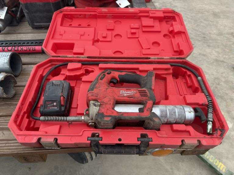 Milwaukee grease gun with M18 6.0AH battery and plastic case