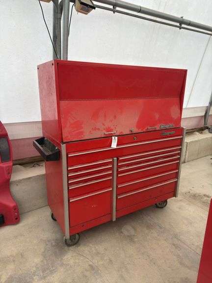 Snap-on roll around toolbox, light, snap-on organizers, and key