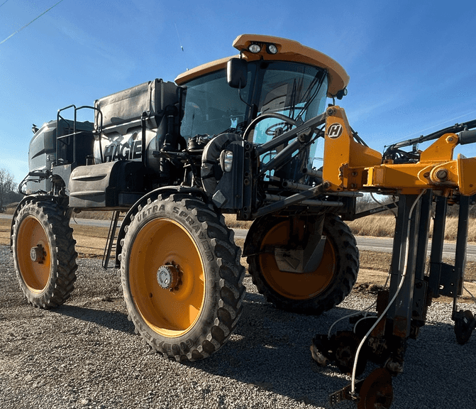 2015 Haggie STS12 Sprayer, 2,058 hours, Cummins Diesel, 1200 Gallon Stainless Tank, Rear behind boom, Heat/AC, 380/90R54 Tires, Radio, Ag Leader Integra, Leather Seat, Heated Seat, Buddy Seat, Agleader GPS System, s/n- 16111515045