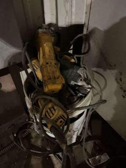 Bucket of Power Tools do not work.