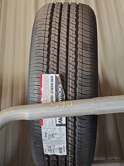 1 Yokohama 235/65R17 tire no rim. - Schmid Auction