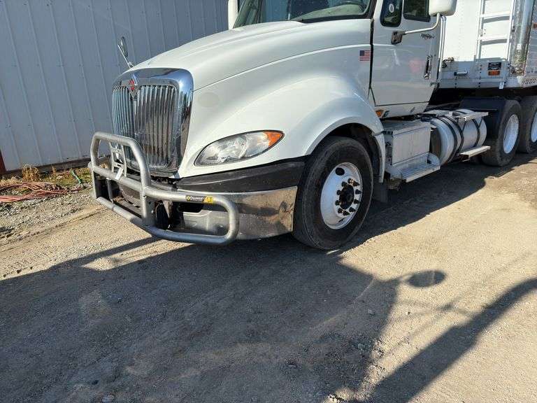 2014 International Prostar Semi, Cummins Auto Shift, 461,333 miles ...