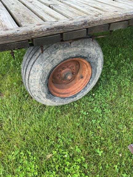 20ft hay rack wagon w/back rack