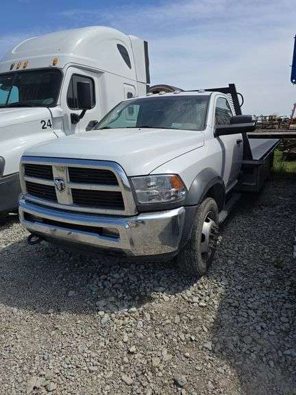 2012 Dodge Ram 5500 ST SLT dually flatdbed single cab, 6.7L turbo diesel, takes DEF steel bed 16ft L x 8ft W, Side toolboxes, spare tire, 222,940 miles, heat-A/C, power windows, tow mirrors, reverse camera, Vin# 3C7WDMDL0CG281620