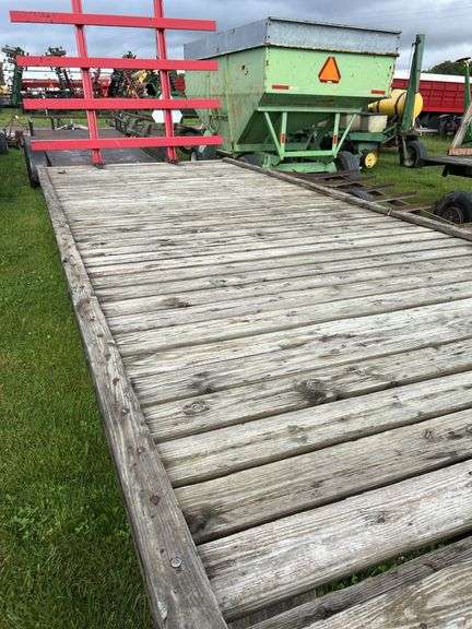 20ft hay rack wagon w/back rack