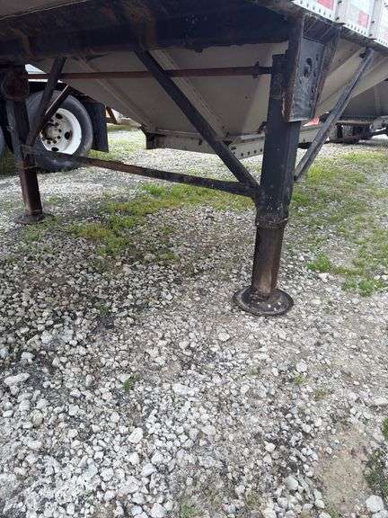 2017 Merritt 41ft Hopper Bottom semi-trailer, Ag Hoppers, auto roll tarp w/remote, good tires & brakes, 11R 24.5 aluminum rimes 96" wide 66" tall vin 1MT2P4222HH024525