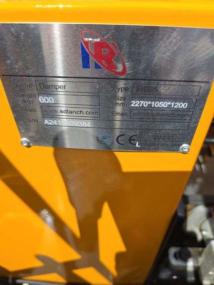New 2025 IRD25 crawler dumper with seat, Biggs & Stratton 8.6KW engine, Electric ignition, transmission belt pulley drive, Max load: 1500kg