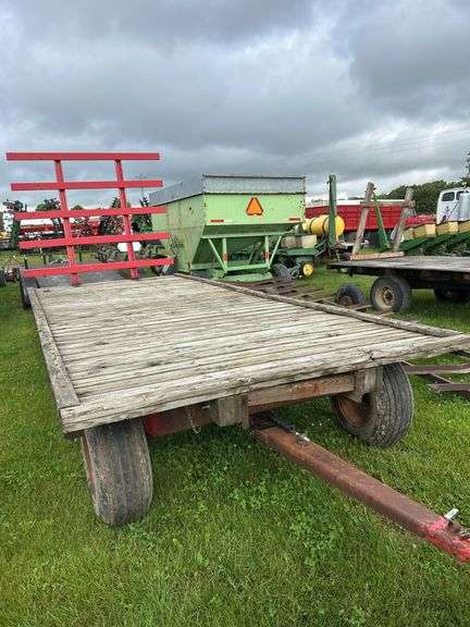 20ft hay rack wagon w/back rack