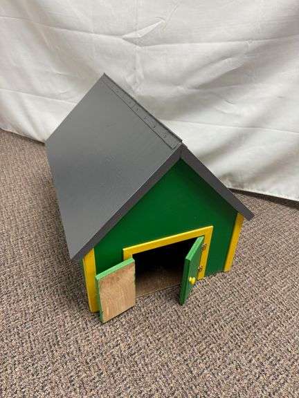 Handmade Barn donated by Wayne Funneman