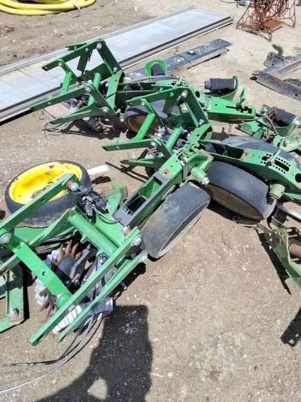 John Deere Row Units and Planter Parts - Schmid Auction