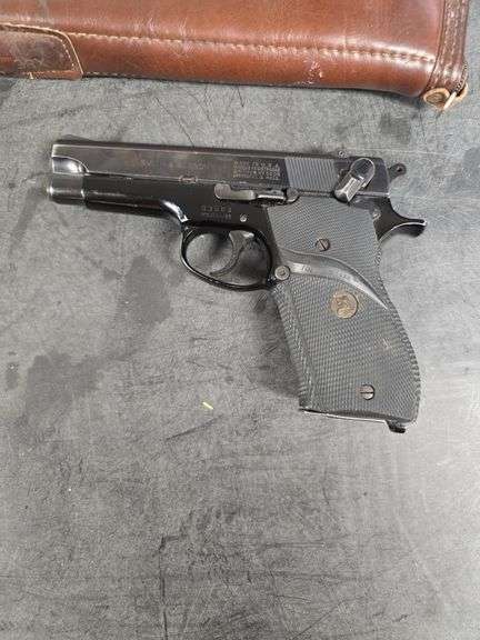 Smith and Wesson Model 39 with case, 9mm Automatic, s/n- 83683