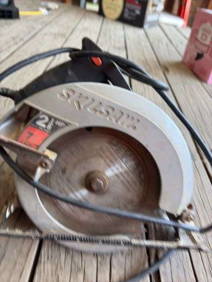Skilsaw 7-1/4" electric circular saw