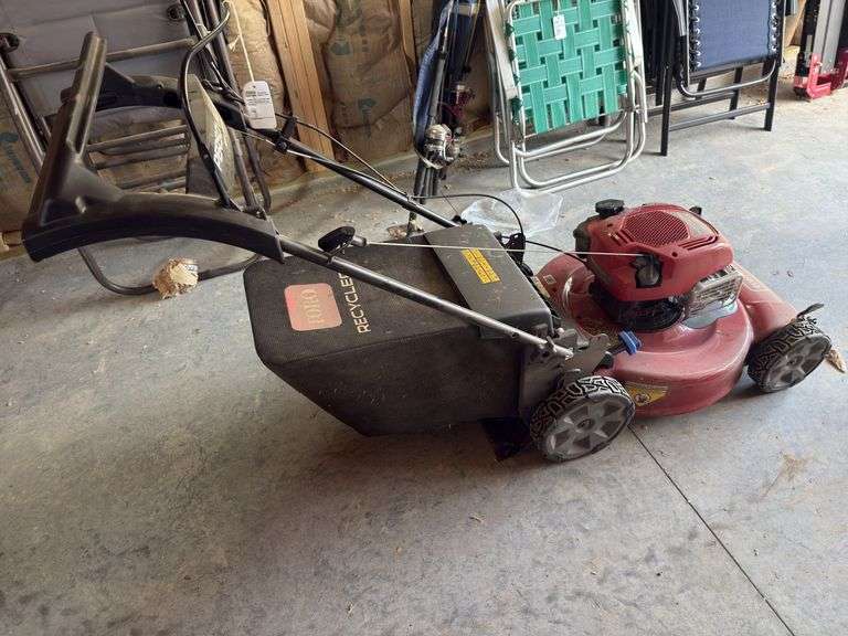 Toro Auto Drive Push Mower, 163CC, Self Propelled, 1 year old, like new