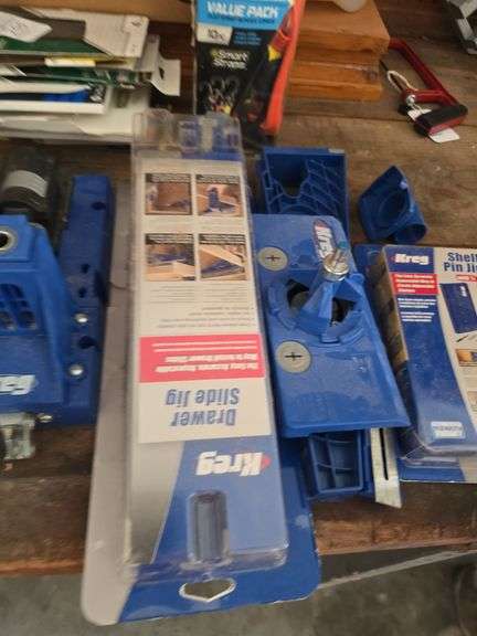 Kreg Jig R3  with jig shelf, side jig, level, and drill bit kit