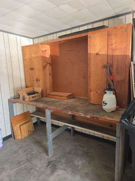 Wooden Work Bench, buyer brings help to load