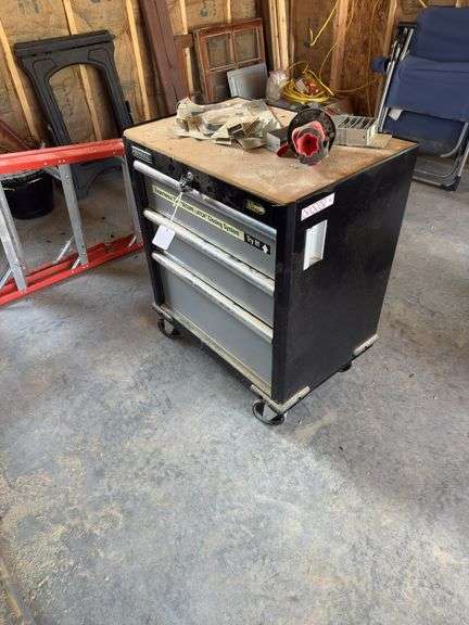 Performax Roll Around Toolbox, 32'' Tall, 27'' wide