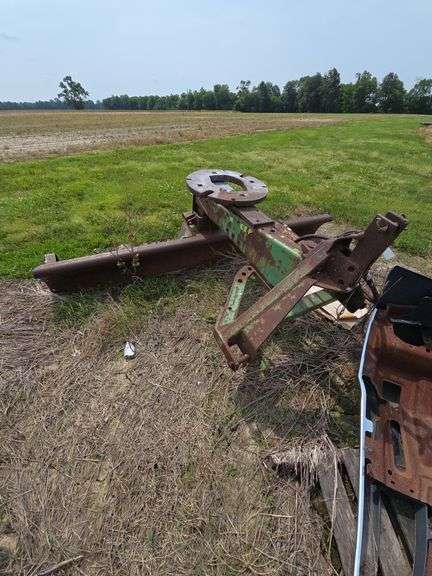 JD 3pt Hyd. Blade, 9ft