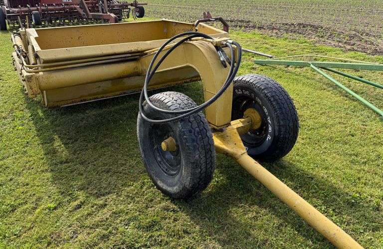 Eversman Hydraulic Scraper Model 2SD s/n 6505, 2 yard dirt scoop