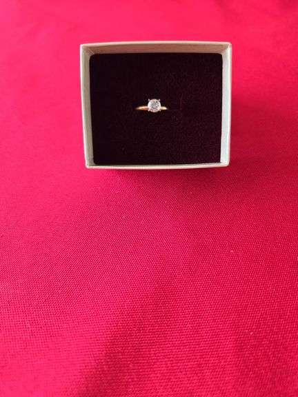 Round solitaire diamond ring 14kt yellow gold