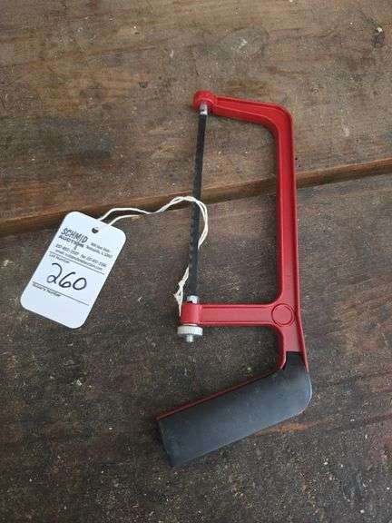 Small hand saw