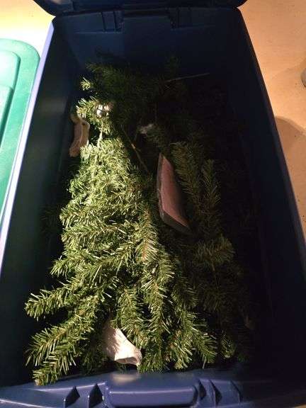Christmas tree in totes