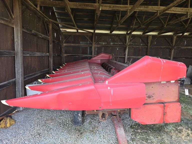 Case IH 893 Corn Head, All Poly Snouts and Row Units