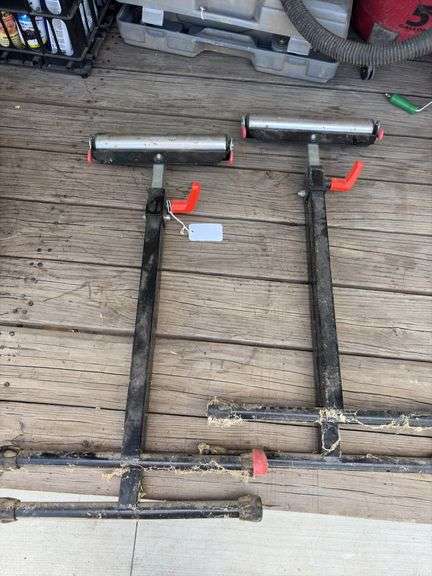 2 Adjustable Rolling Stands