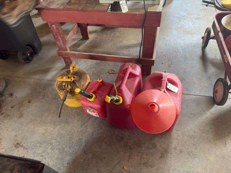 4 Gas Cans