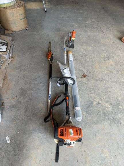 Stihl KM 131R Edger, Like new, also comes with limb saw and extension