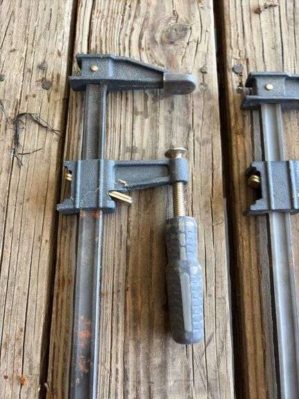 2 18'' Furniture Clamps