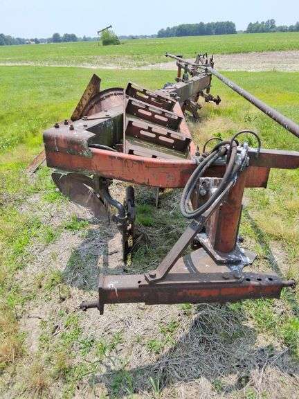 Case 5 Bottom Plow