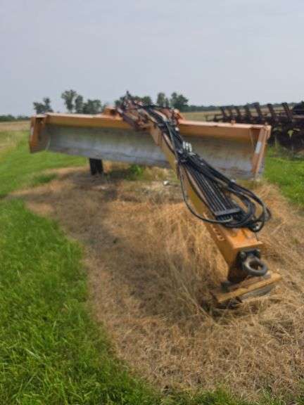 Hurricane 140R Hyd. Blade, Hyd. Tilt, 3 remotes, Good Tires, Rear Weight Box