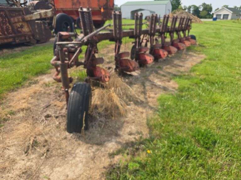8 Bottom Massey Ferguson Plow