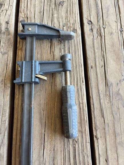 2 18'' Furniture Clamps