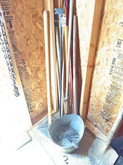 10x10 Tamper. Galvanized pail, T-Post, Handles and misc