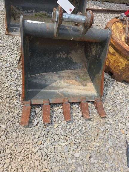 24'' Mini Excavator Bucket