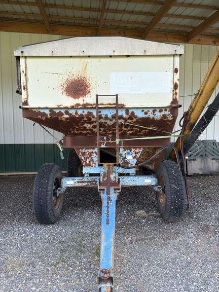 DMI Gravity Wagon with tarp, Power Hyd. Seed Unit Auger, 300 bushel, with porta Power engine