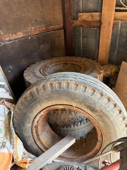 7 Dayton Rims & Tires 9.00-20