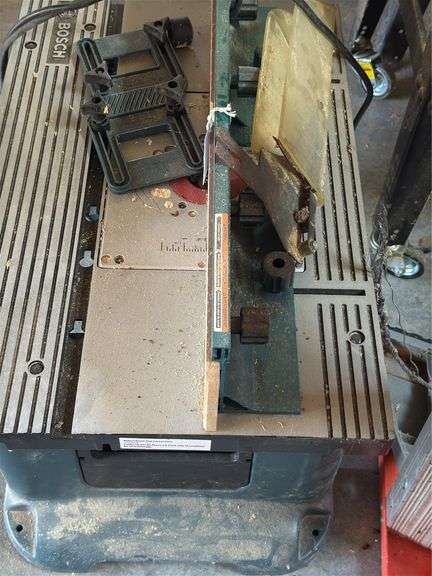 Bosch Router Table, like new
