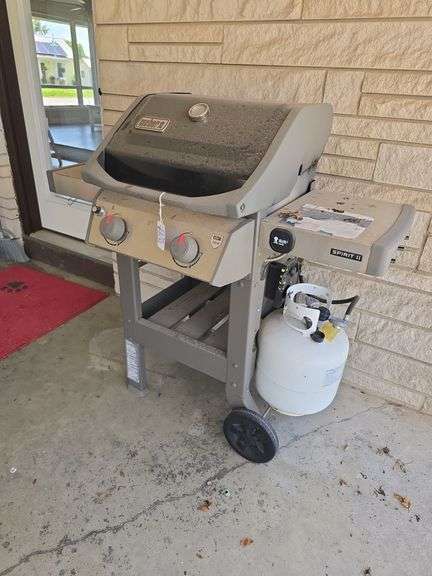 Weber Spirit II Grill, GS4 with propane tank